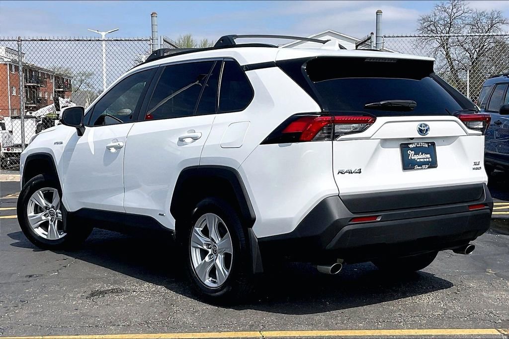 Used 2021 Toyota RAV4 XLE w/ Carpet Mat Package (TMS) AWD/4WD image 10