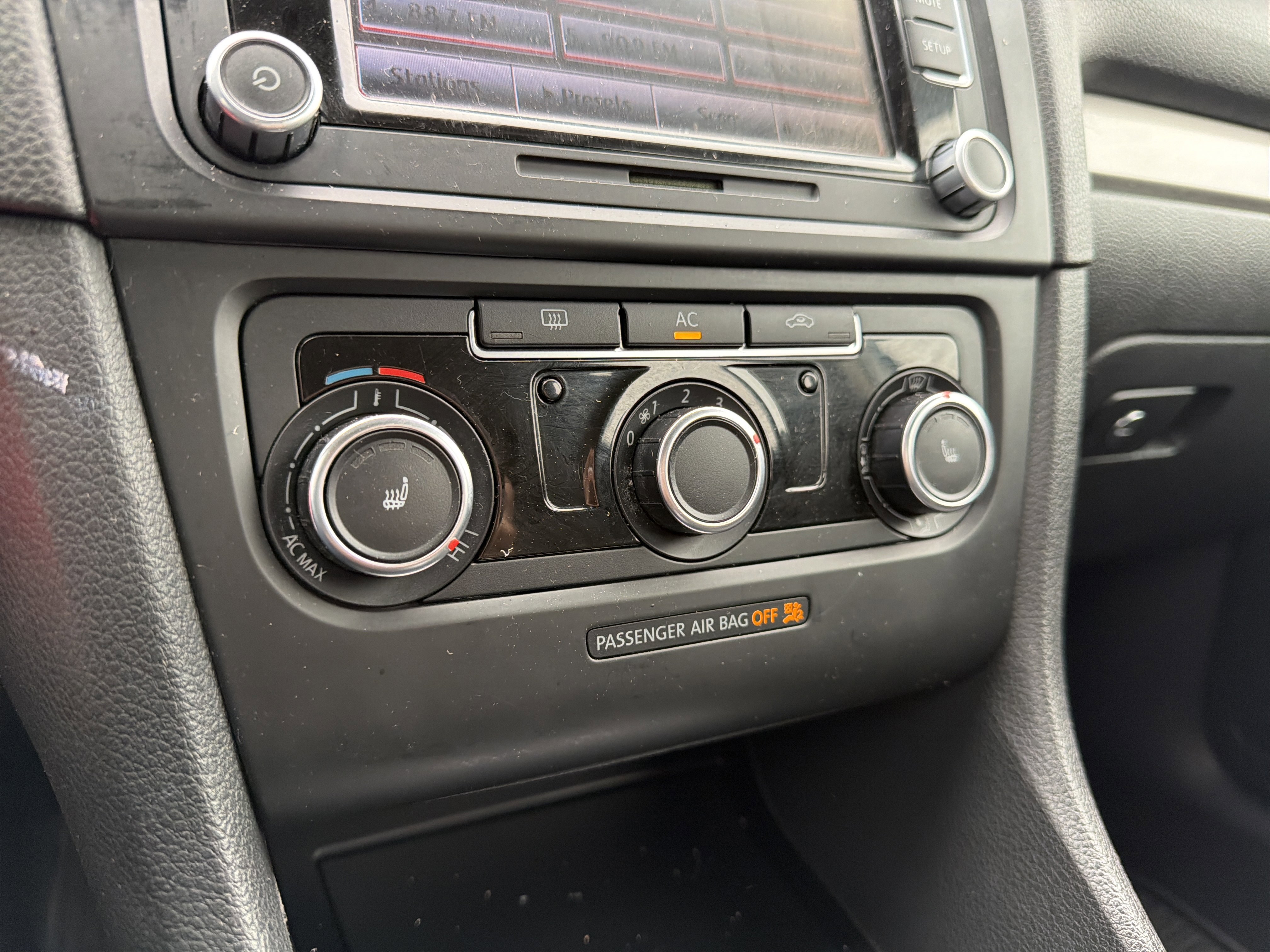 Used 2011 Volkswagen Golf TDI image 20