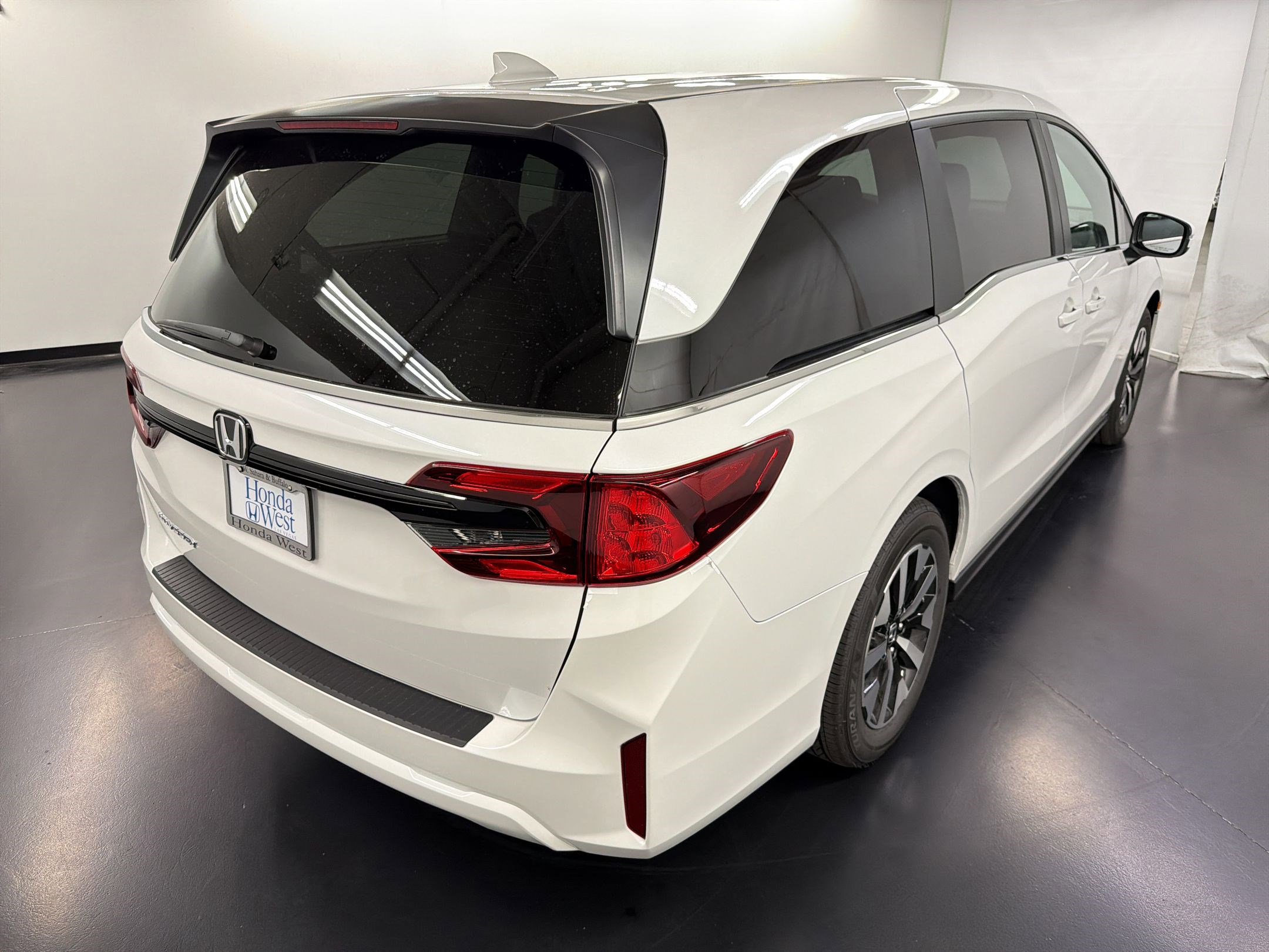 New 2026 Honda Odyssey EX-L image 9