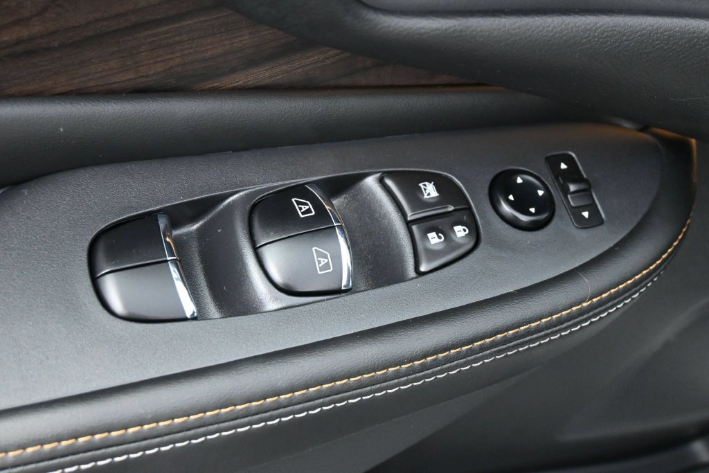 Used 2024 Nissan Murano Platinum w/ Cargo Package FWD image 4