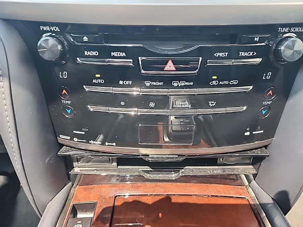 Used 2021 Lexus LX 570 4WD w/ Luxury Package image 23
