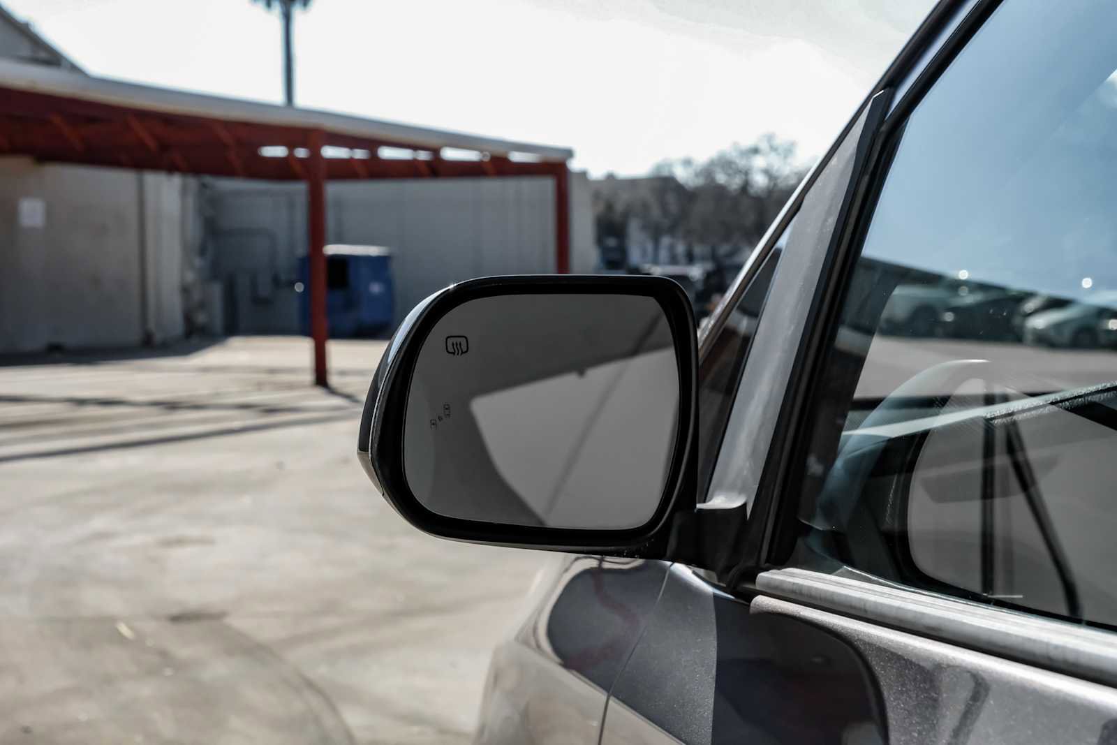 Used 2018 Toyota Sienna XLE image 44