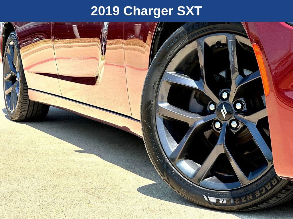 Used 2019 Dodge Charger SXT w/ Plus Group RWD image 2