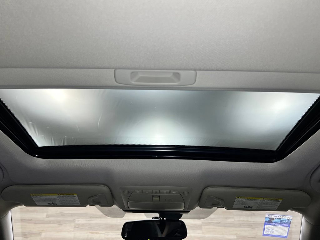 Used 2024 INFINITI Q50 Luxe w/ Cargo Package RWD image 4