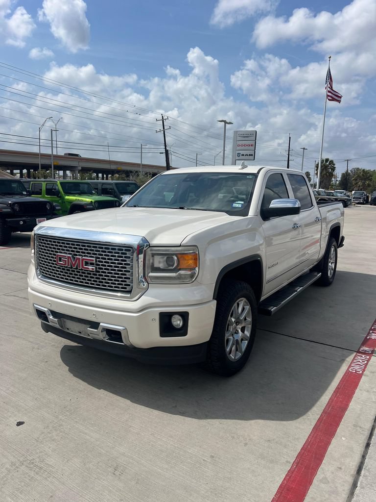 Used 2015 GMC Sierra 1500 Denali w/ Driver Alert Package AWD/4WD image 3