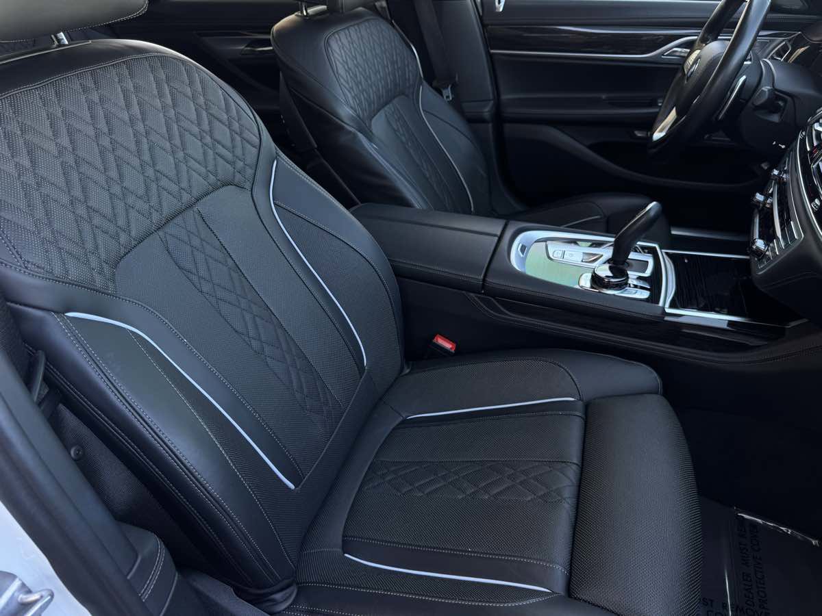 Used 2018 BMW 740i image 23