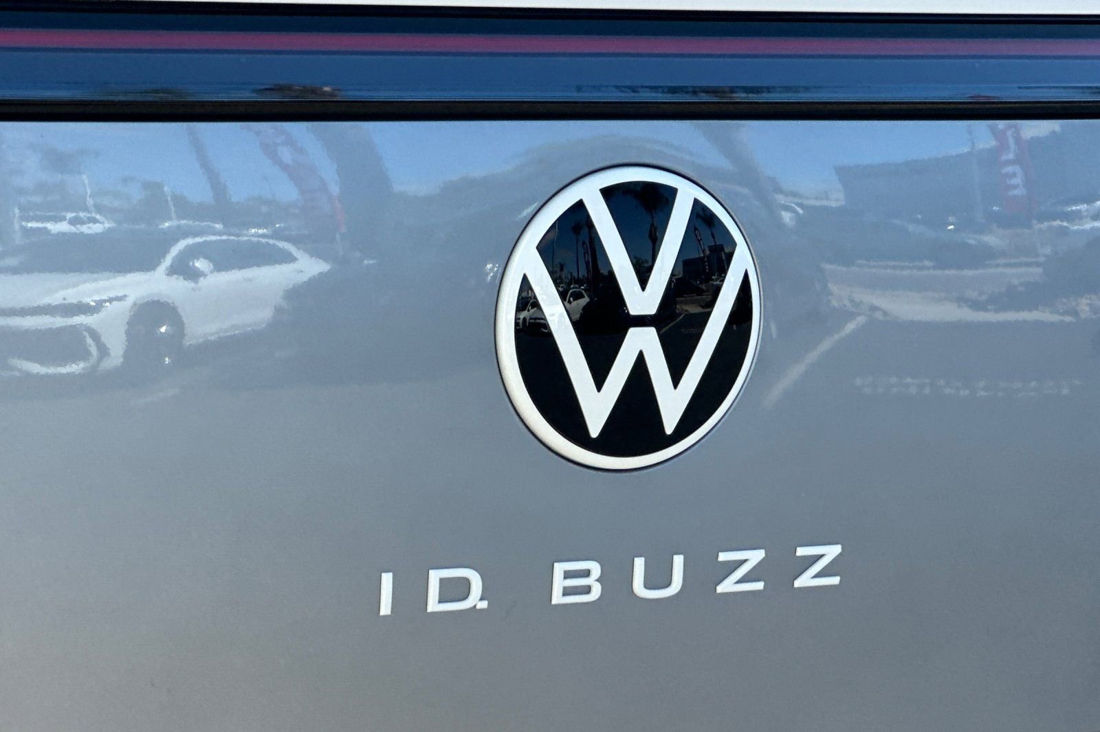 New 2025 Volkswagen ID. Buzz 1st Edition image 28
