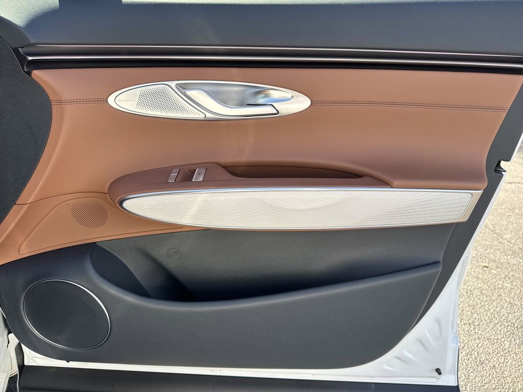 New 2026 Genesis GV70 2.5T Advanced image 14