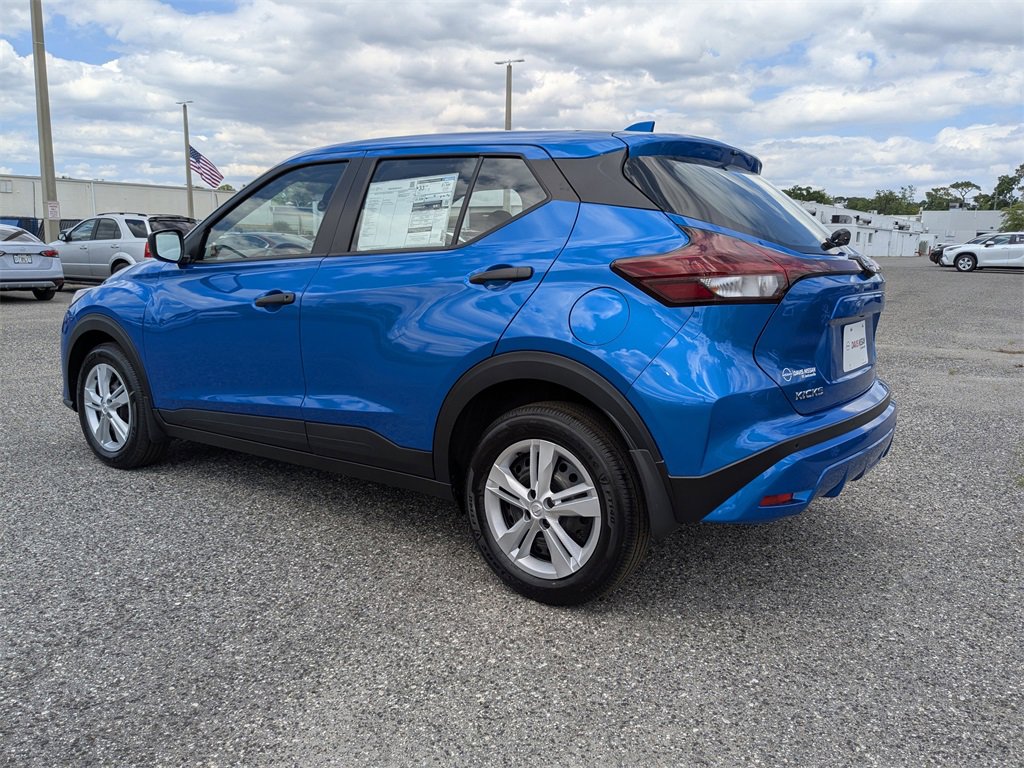 New 2025 Nissan Kicks Play S image 6