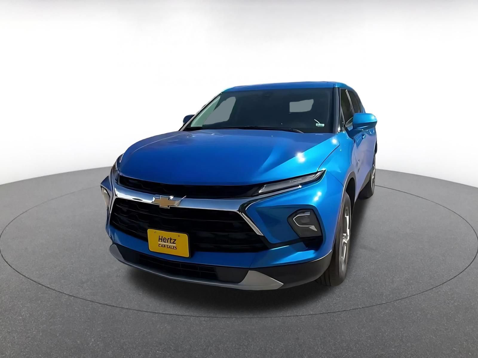 Used 2025 Chevrolet Blazer LT FWD image 6