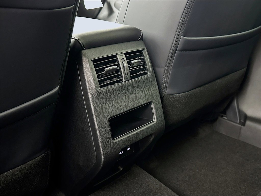 New 2025 Mitsubishi Outlander SE image 27