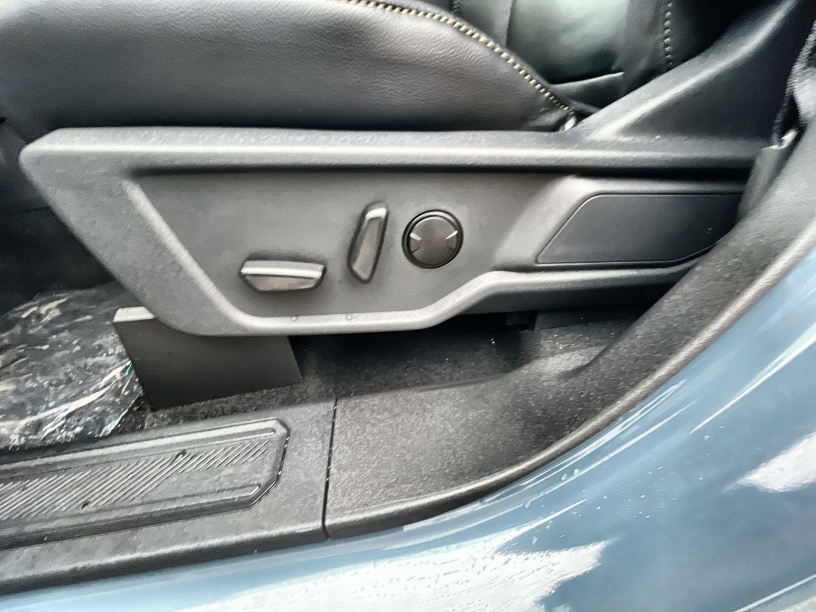 New 2025 Ford Bronco Badlands image 14