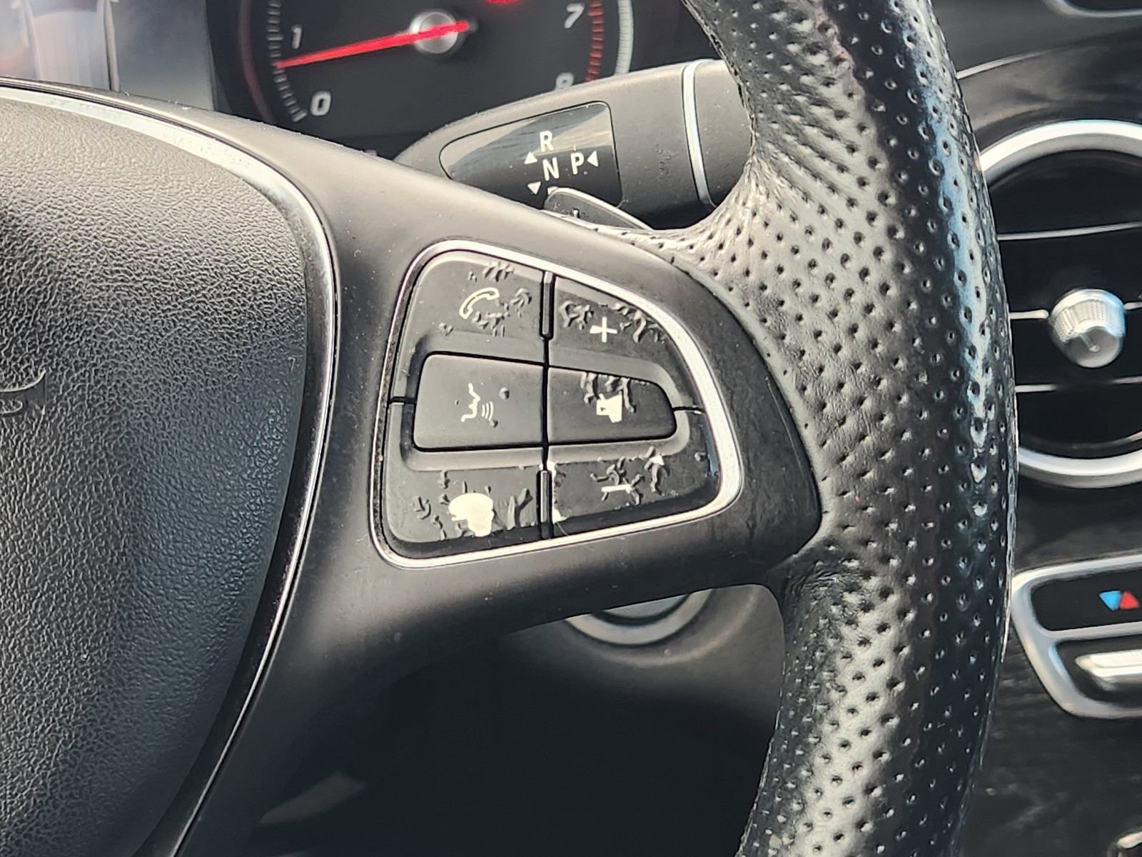 Used 2019 Mercedes-Benz GLC 300 4MATIC image 28