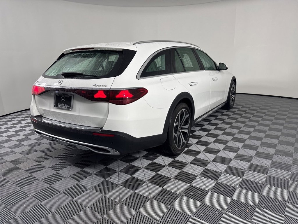 Used 2025 Mercedes-Benz E 450 4MATIC All-Terrain Wagon image 4