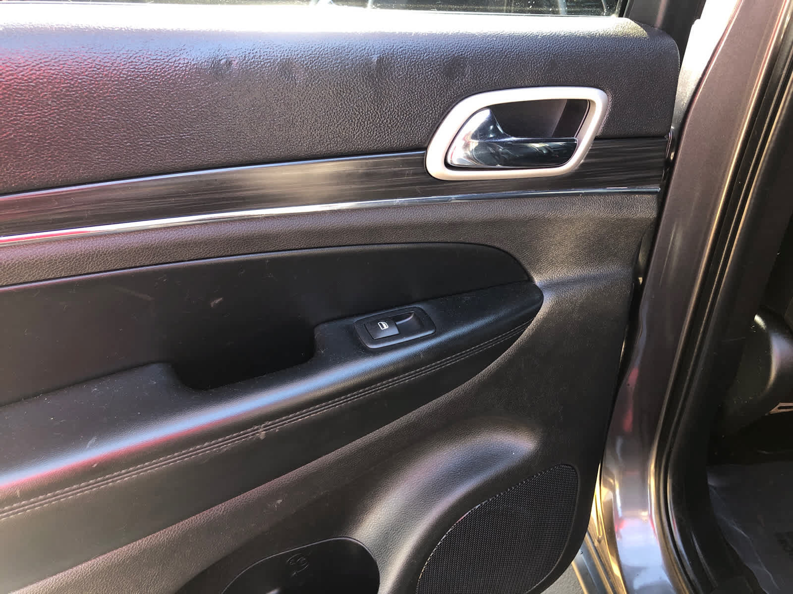 Used 2021 Jeep Grand Cherokee Limited AWD/4WD image 24