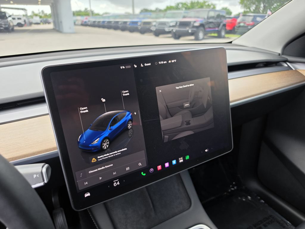 Used 2023 Tesla Model Y Long Range AWD/4WD image 23