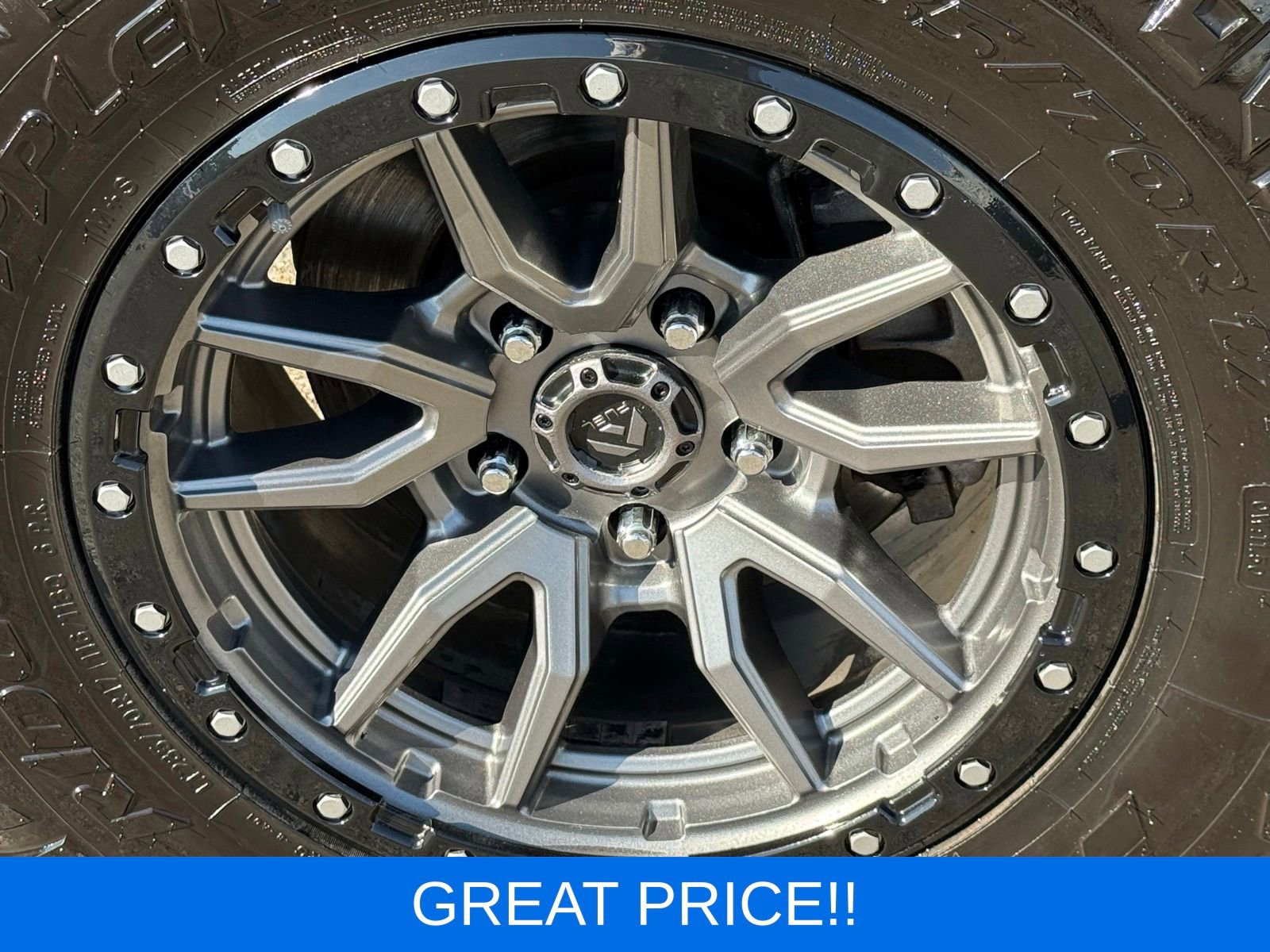 Used 2020 Jeep Gladiator Overland AWD/4WD image 16