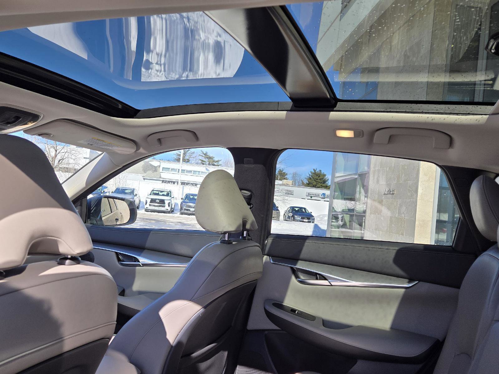 Certified 2025 INFINITI QX50 Luxe image 10