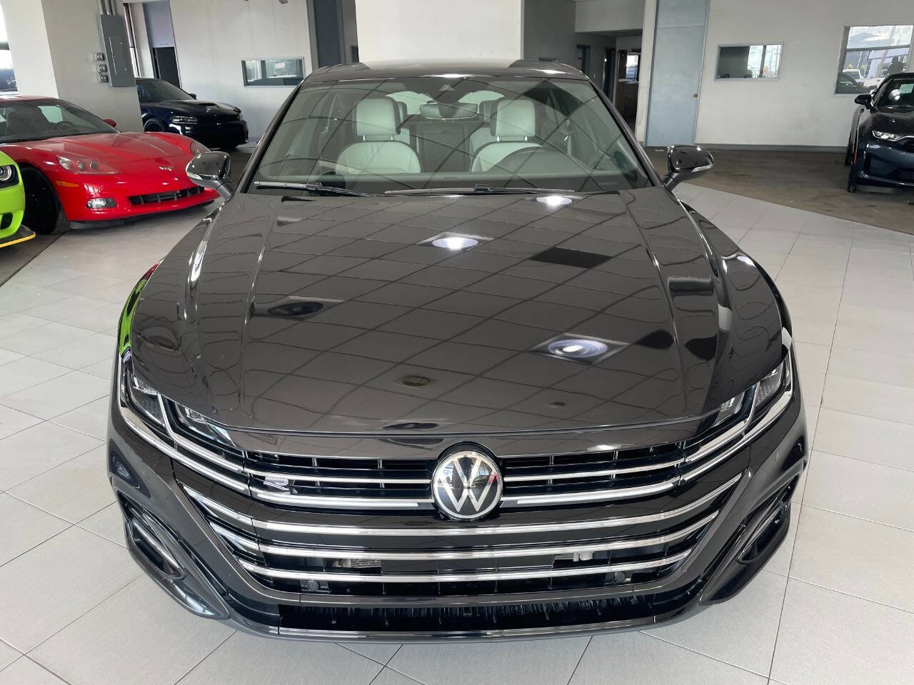 Used 2023 Volkswagen Arteon SEL image 2