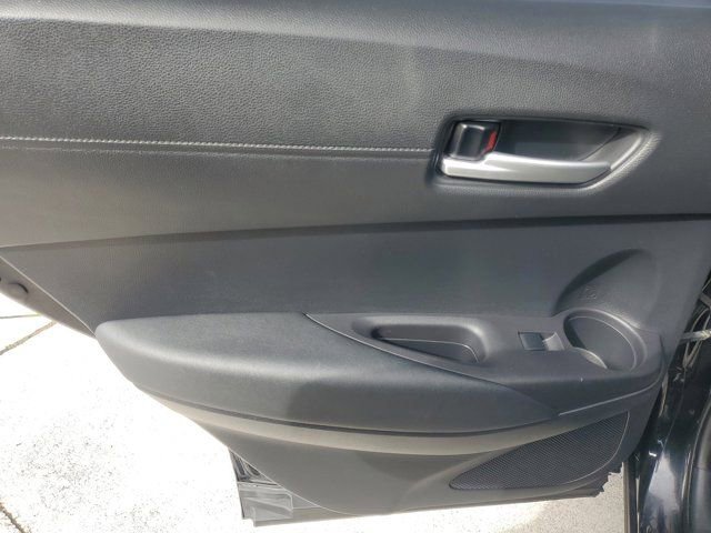 Used 2024 Toyota Corolla Cross XLE image 14