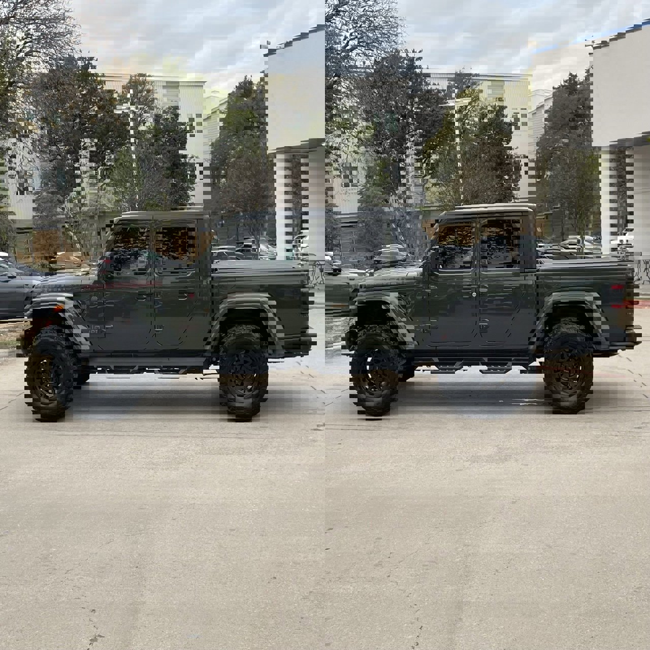 Used 2022 Jeep Gladiator Rubicon w/ LED Lighting Group image 3