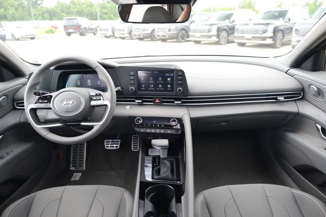 New 2026 Hyundai Elantra SEL Sport Premium FWD image 13