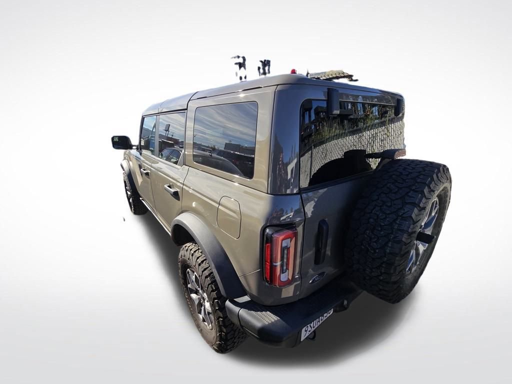 Used 2025 Ford Bronco Badlands image 6