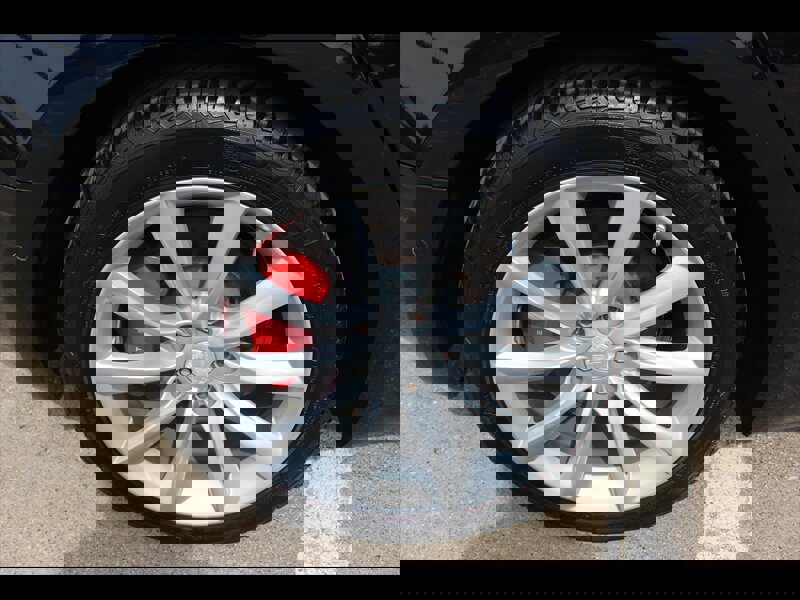 Used 2018 Tesla Model 3 Performance image 32