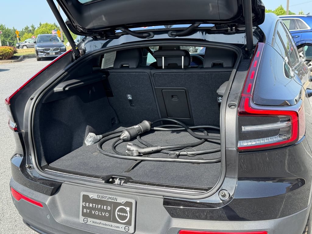 Certified 2023 Volvo C40 P8 Recharge Plus w/ Climate Package AWD/4WD image 19