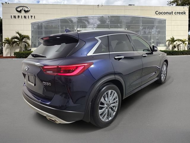 Certified 2025 INFINITI QX50 Luxe AWD/4WD image 4
