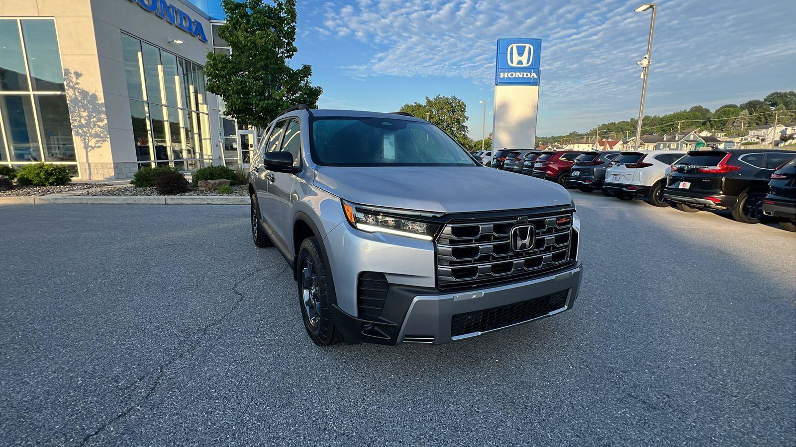 New 2026 Honda Pilot TrailSport image 2