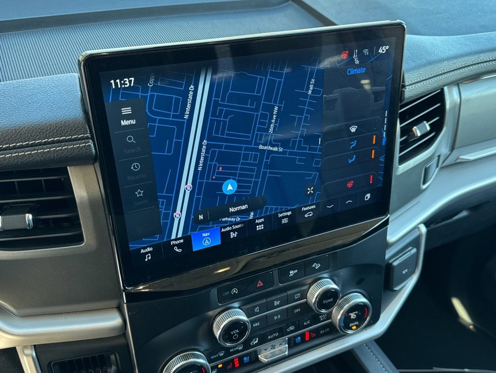 Used 2023 Ford Expedition XLT image 13