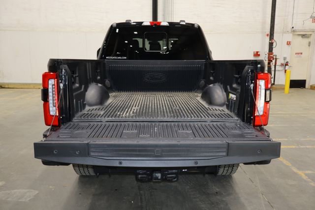 Used 2023 Ford F250 Platinum image 10
