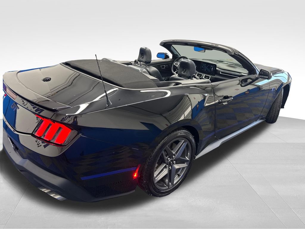 Used 2025 Ford Mustang GT Premium RWD image 41
