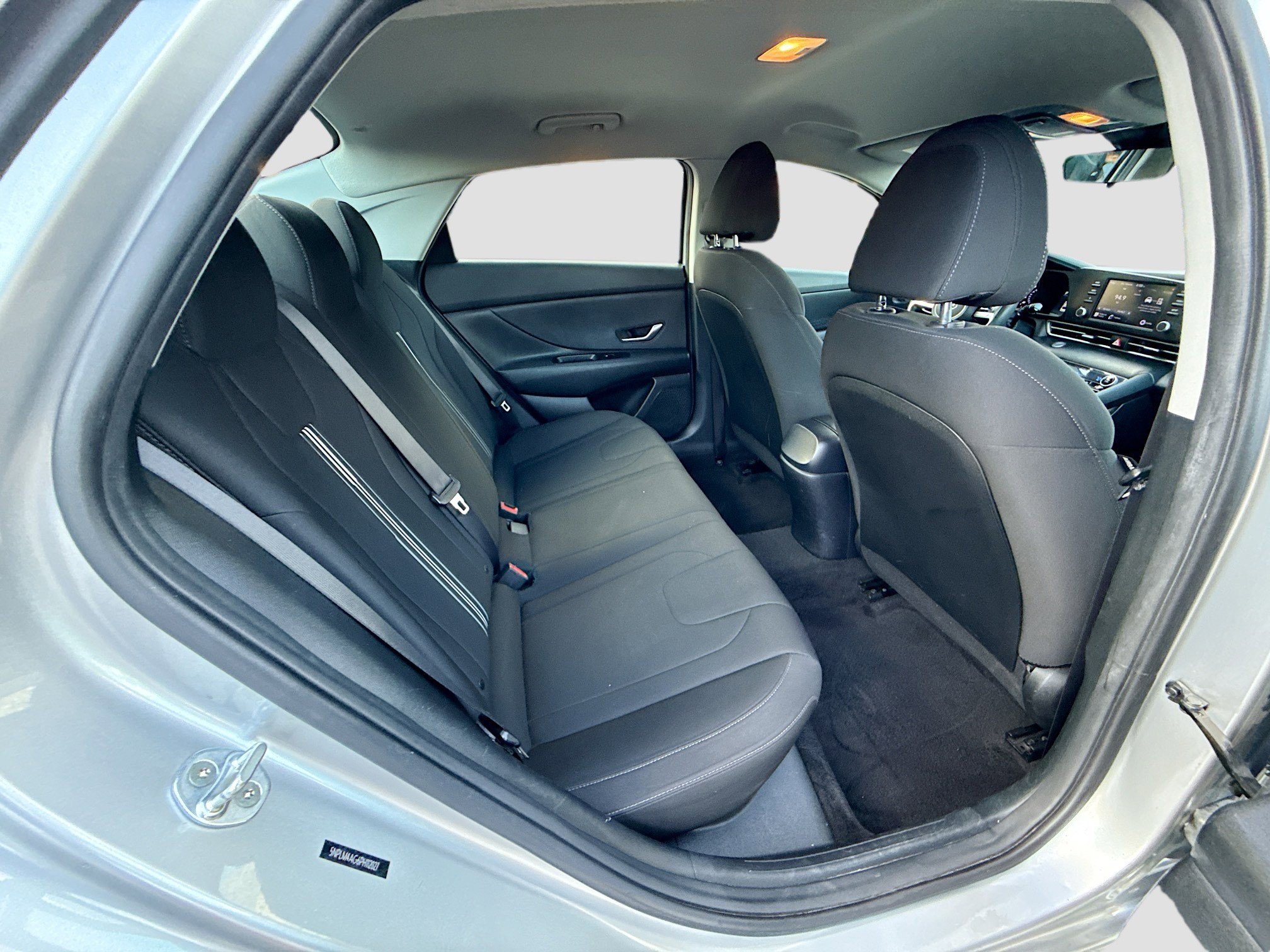 Used 2023 Hyundai Elantra SEL w/ Cargo Package image 23