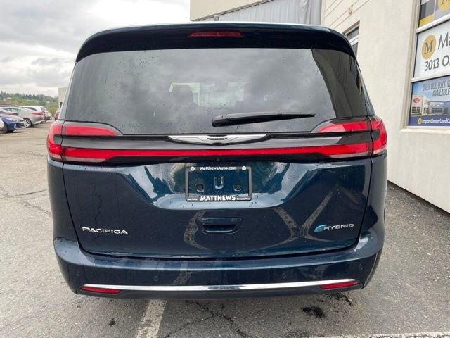 Used 2024 Chrysler Pacifica Limited FWD image 4