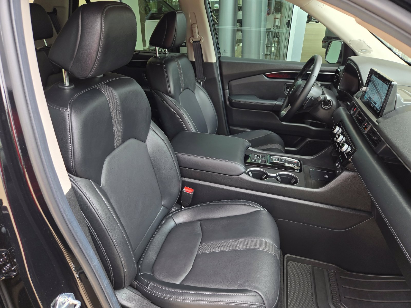 Used 2025 Honda Pilot Touring image 27