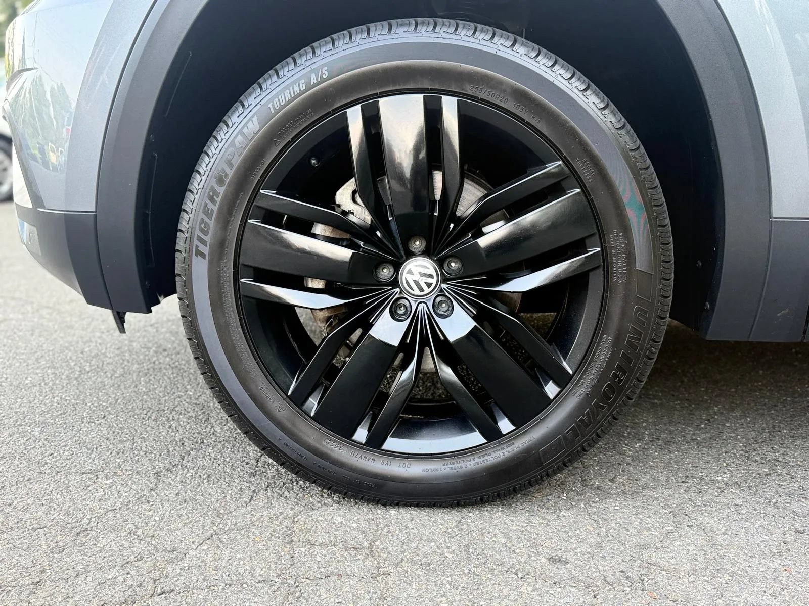 Used 2018 Volkswagen Atlas SEL FWD image 27