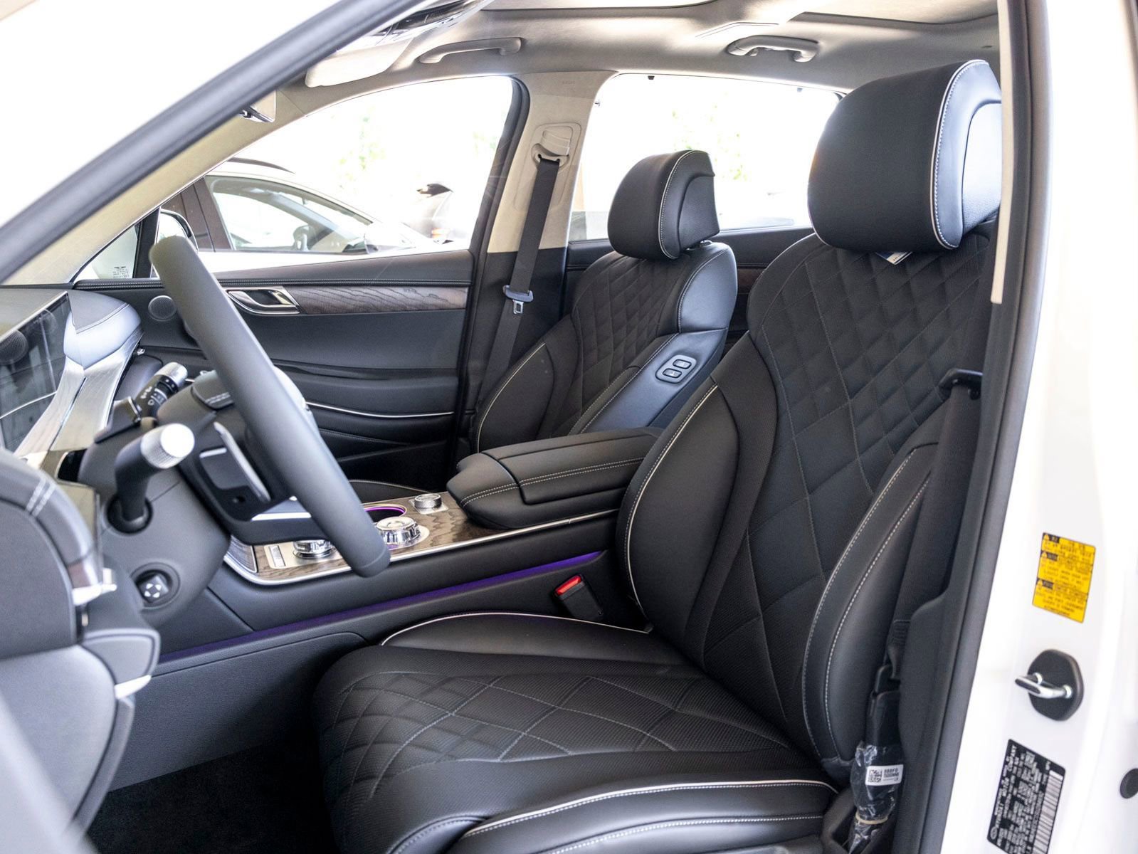 Used 2025 Genesis GV80 3.5T Prestige AWD/4WD image 15