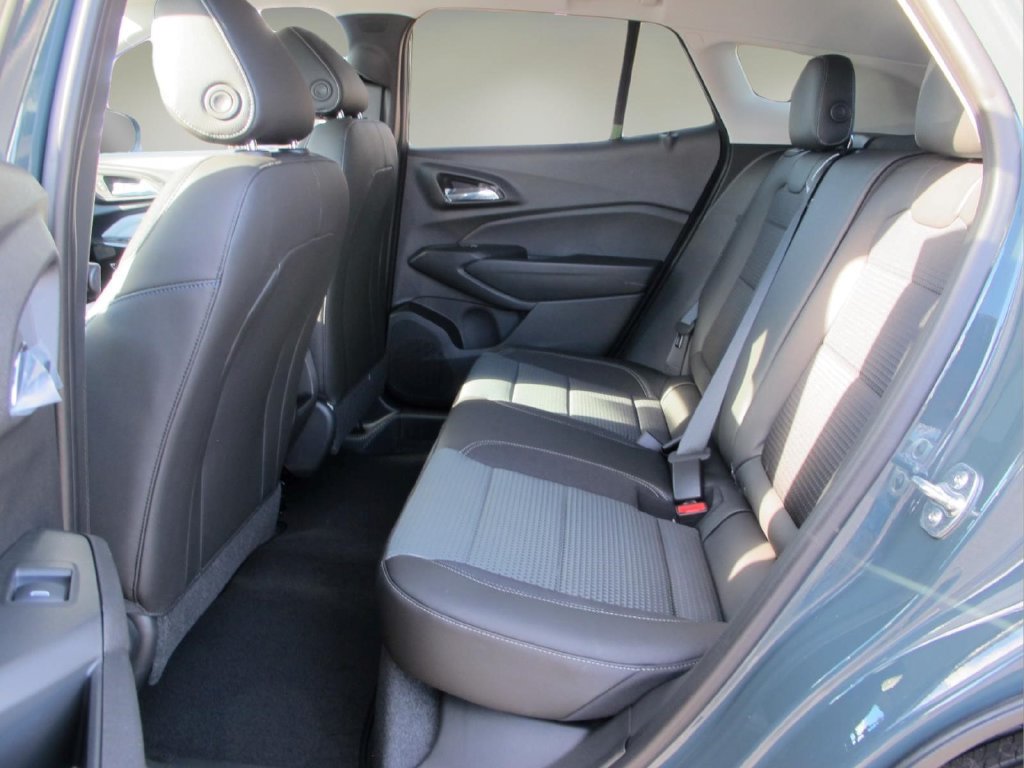 New 2026 Chevrolet Trax LT w/ Driver Confidence Package FWD image 23
