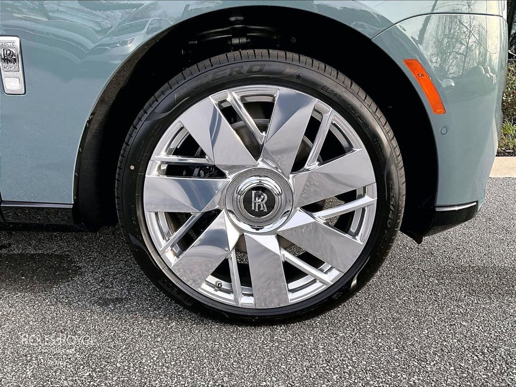 New 2026 Rolls-Royce Cullinan AWD/4WD image 11