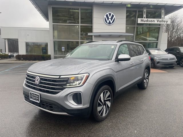 Certified 2026 Volkswagen Atlas SE image 1