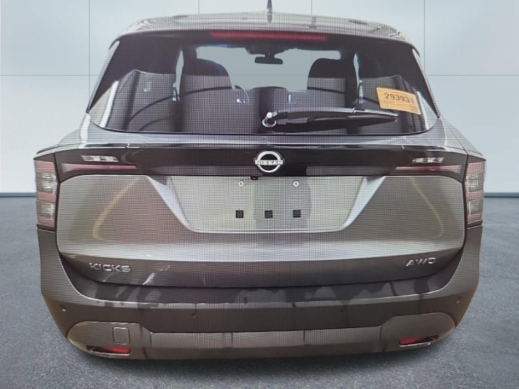 Used 2025 Nissan Kicks SV AWD/4WD image 6