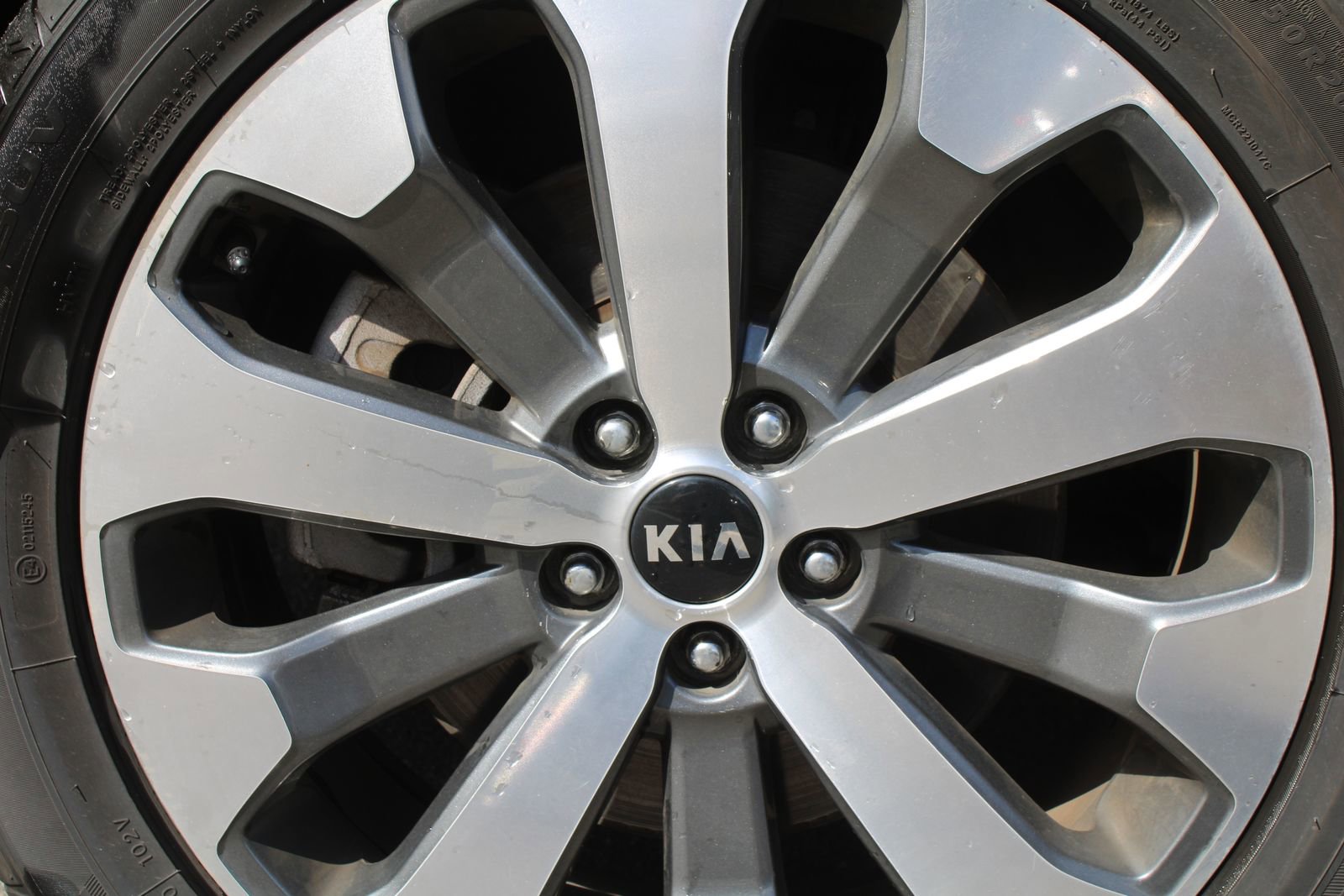 Certified 2020 Kia Telluride S image 18