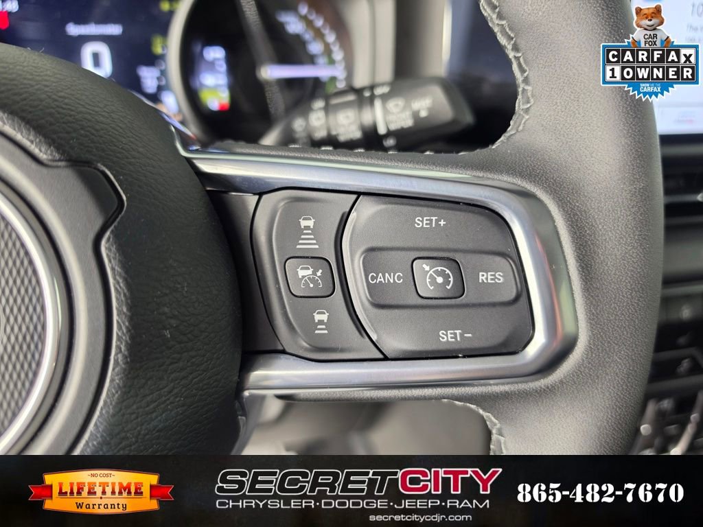Used 2025 Jeep Wrangler Sahara 4xe image 17