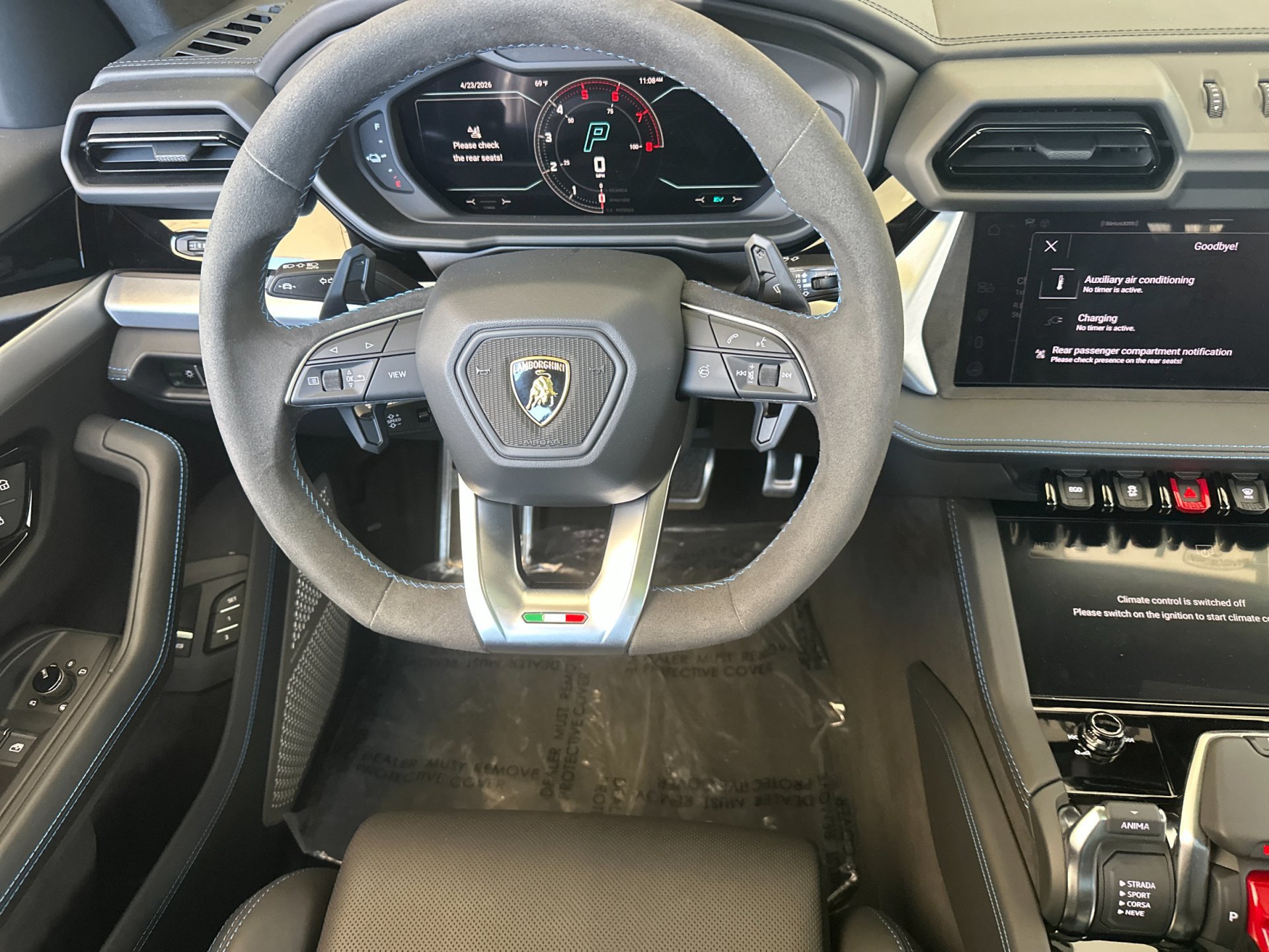 Used 2025 Lamborghini Urus SE AWD/4WD image 17