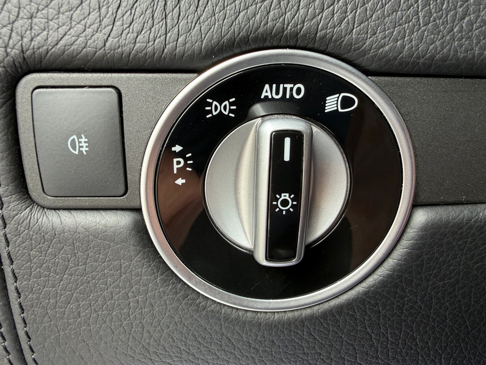 Used 2017 Mercedes-Benz G 550 image 17