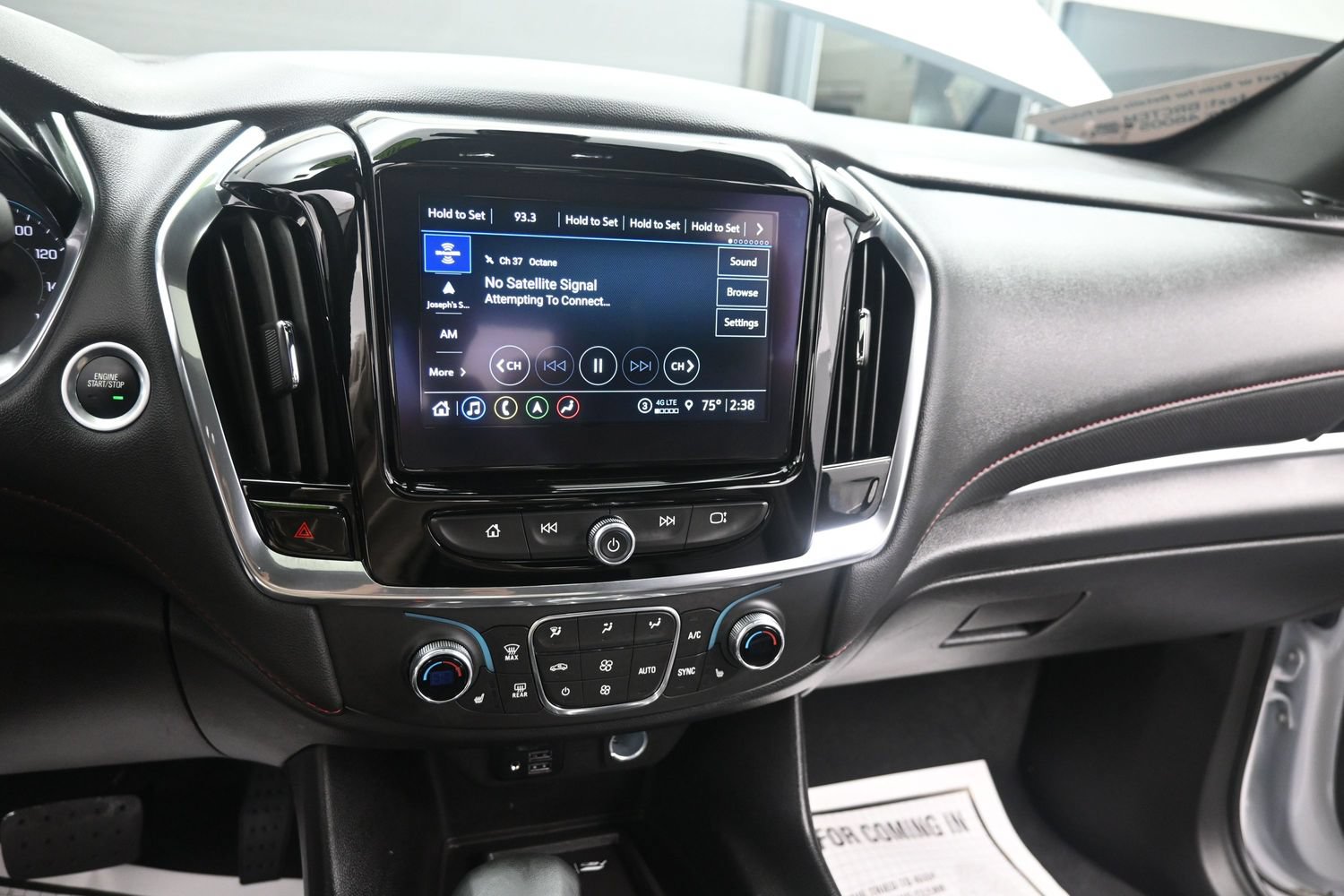 Used 2023 Chevrolet Traverse RS AWD/4WD image 33