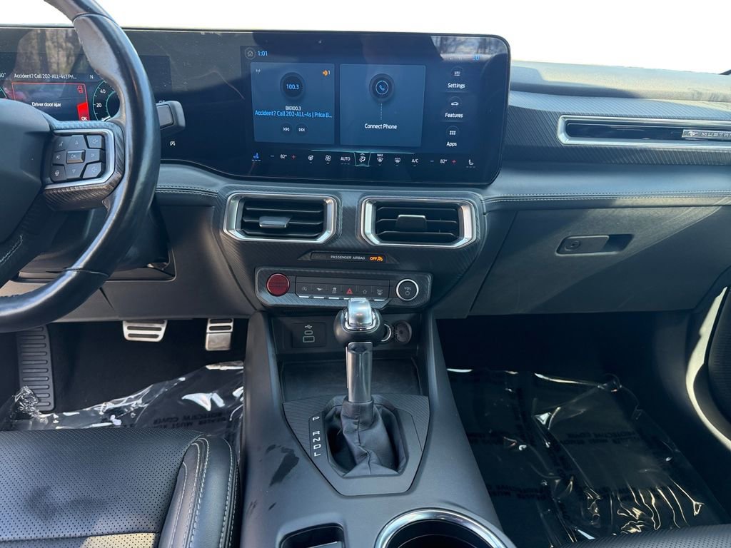 Used 2025 Ford Mustang Premium image 11