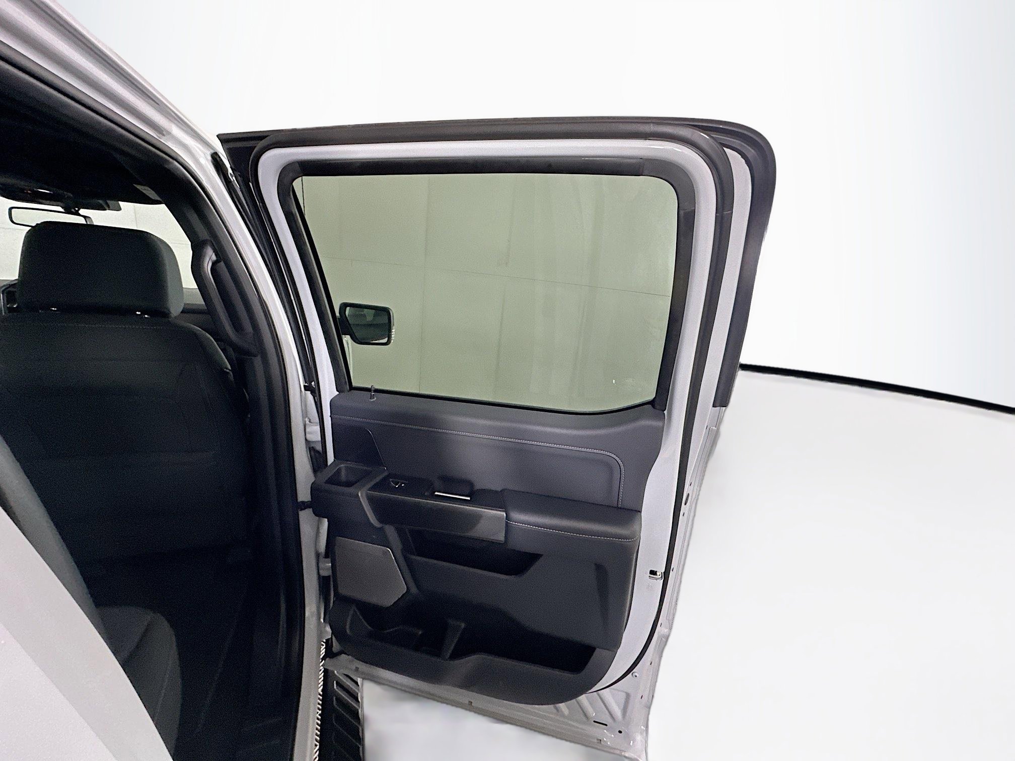 Used 2023 Ford F150 XLT w/ Equipment Group 302A High image 29